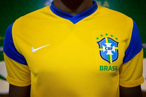 Camisa nova da seleção brasileira de futsal para Copa do Mundo — Foto: Thais Magalhães / CBF